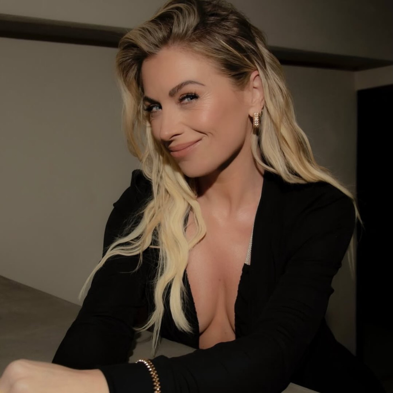 Clique aqui para seguir o perfil de Ludwika Paleta